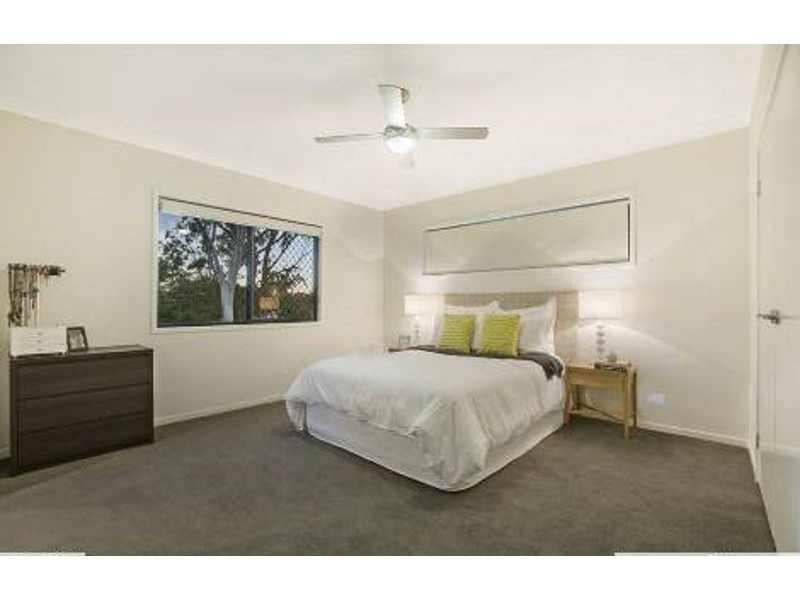 152 Mooroondu Road, Thorneside QLD 4158