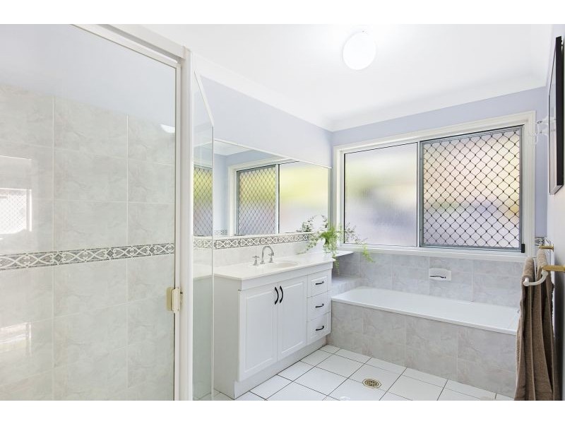 8 Legend Court, Alexandra Hills QLD 4161