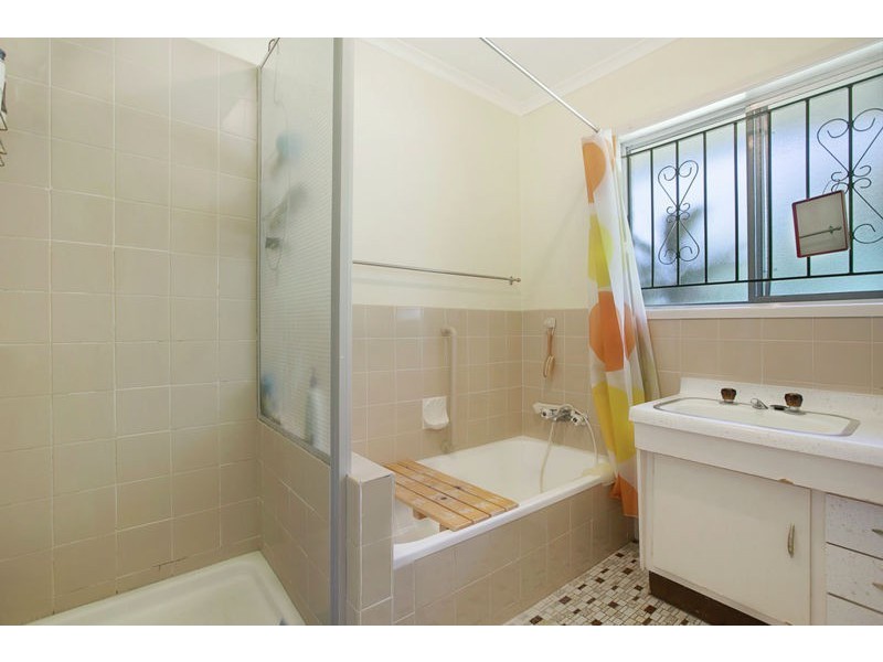 33 Crown Road, Alexandra Hills QLD 4161