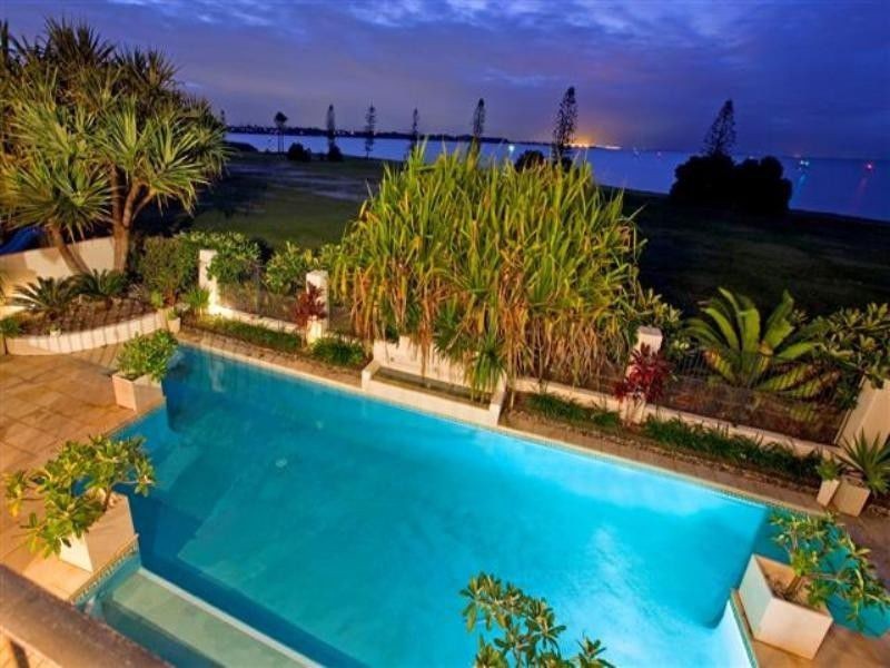 33 Raby Bay Blvd, Raby Bay QLD 4163
