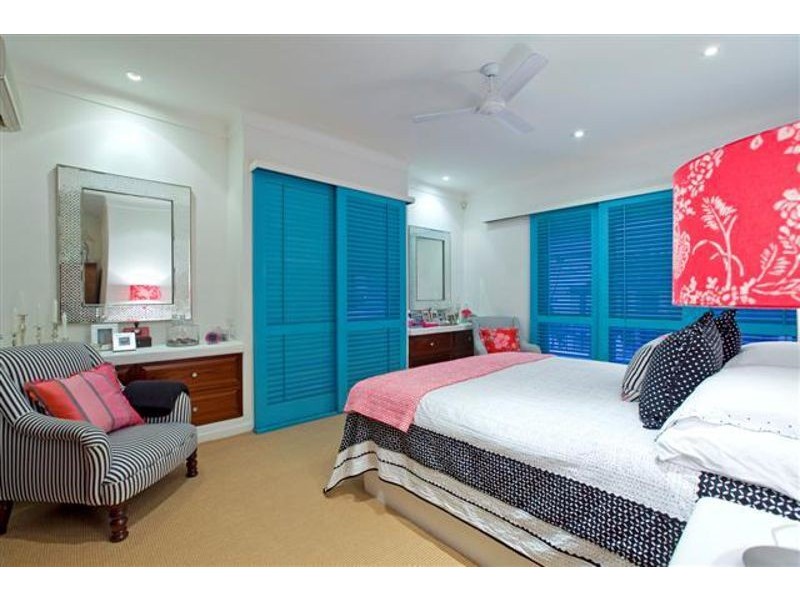 33 Raby Bay Blvd, Raby Bay QLD 4163