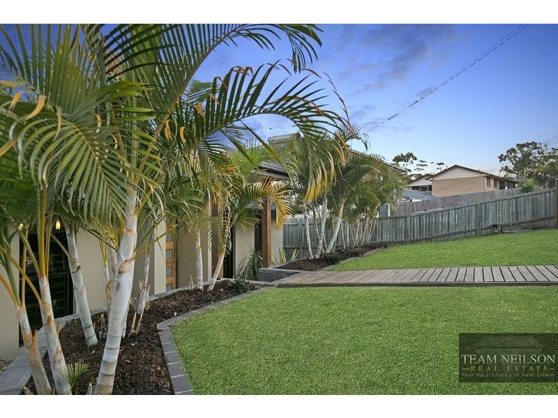 33 Spoonbill Street, Birkdale QLD 4159