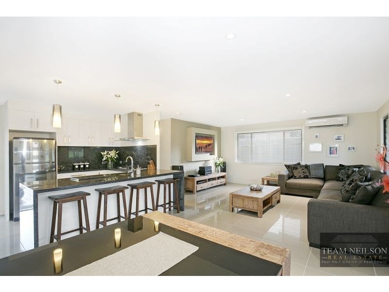 33 Spoonbill Street, Birkdale QLD 4159