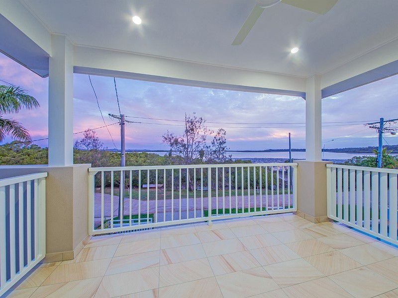 92 Oakland Avenue, Redland Bay QLD 4165