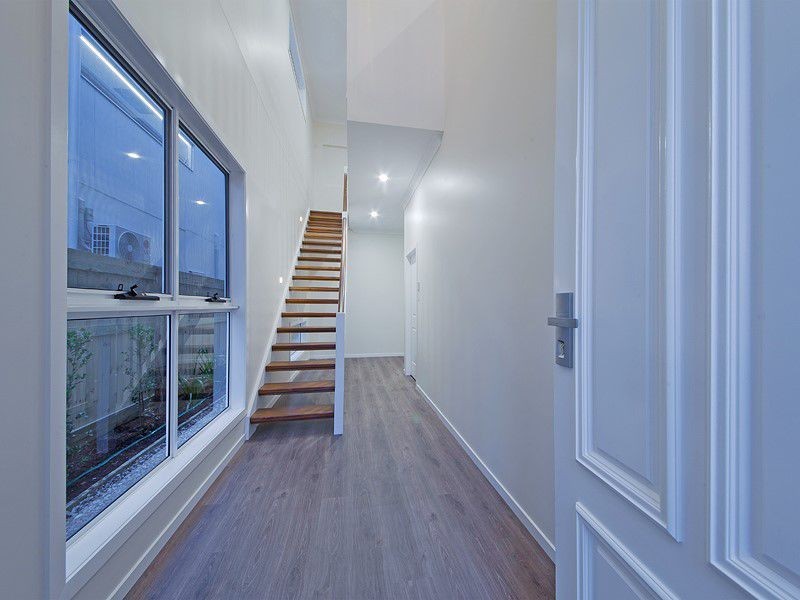 92 Oakland Avenue, Redland Bay QLD 4165