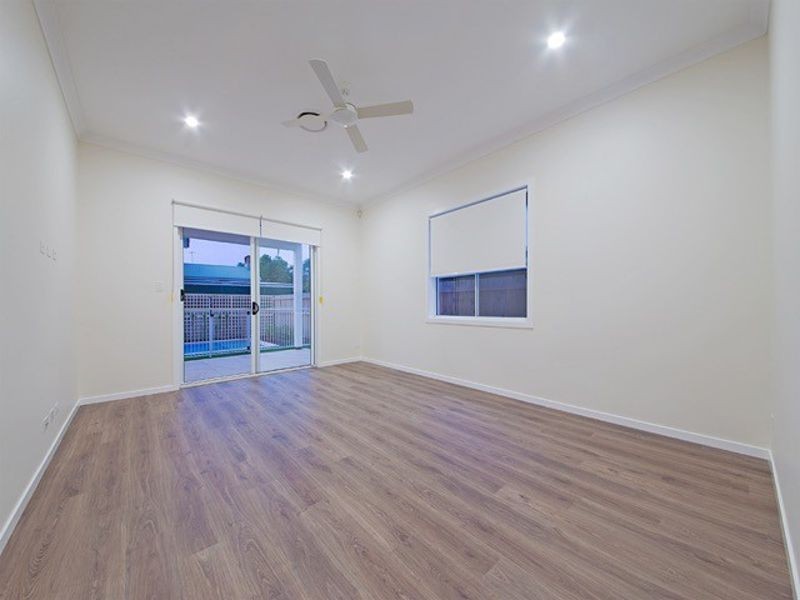 92 Oakland Avenue, Redland Bay QLD 4165