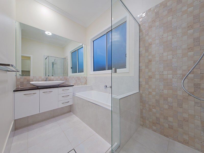 92 Oakland Avenue, Redland Bay QLD 4165