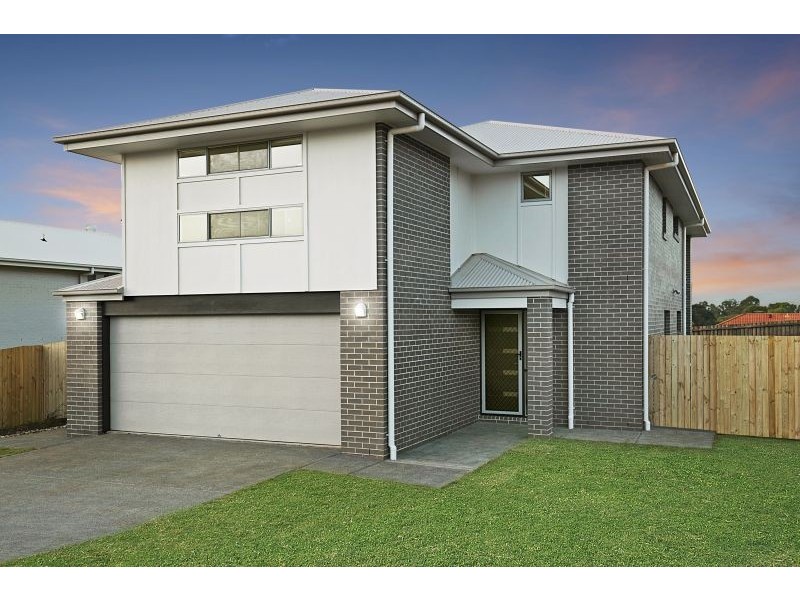 95 Bankswood Drive, Redland Bay QLD 4165