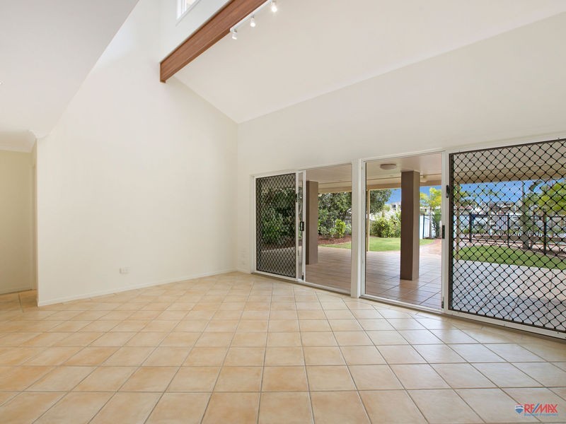 22 Compass Court, Raby Bay QLD 4163