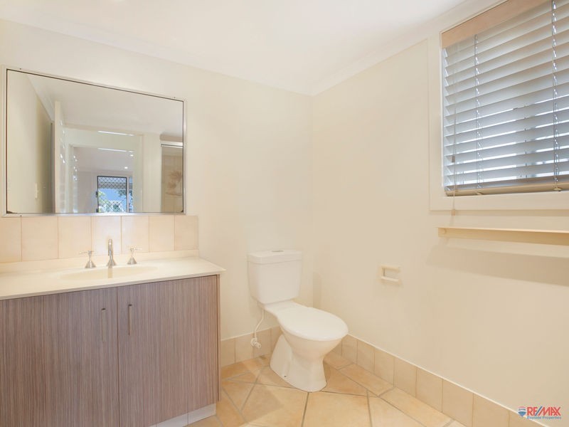 22 Compass Court, Raby Bay QLD 4163