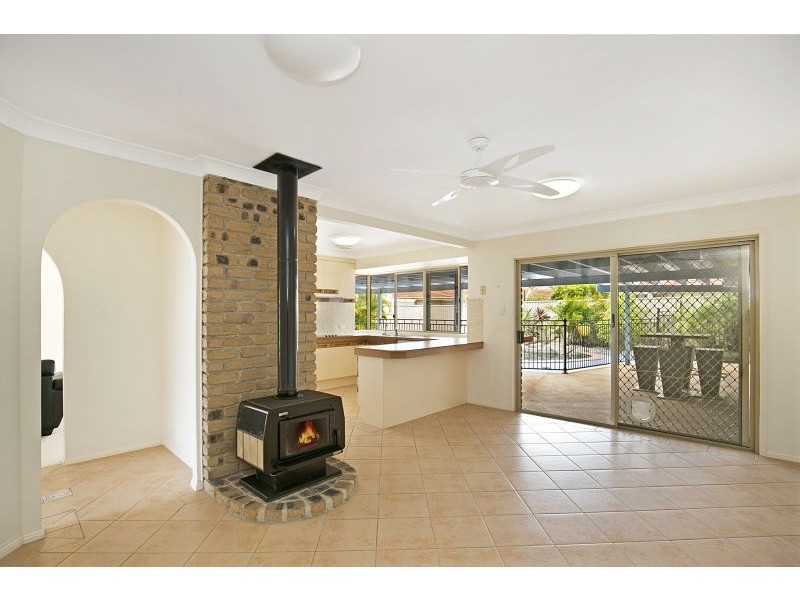 19 Adrian Street, Victoria Point QLD 4165