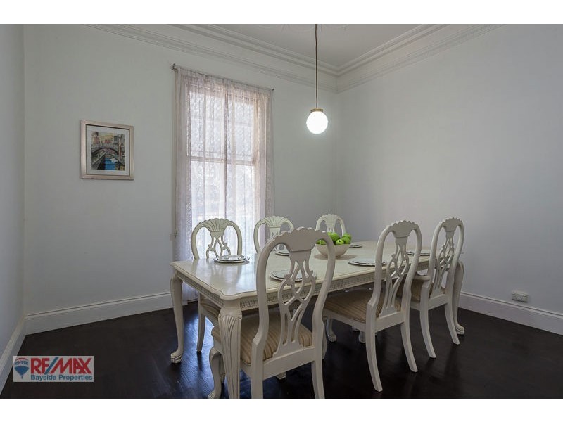 97 Birkdale Rd, Birkdale QLD 4159