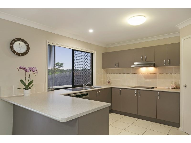66 Ebony Crescent, Redland Bay QLD 4165