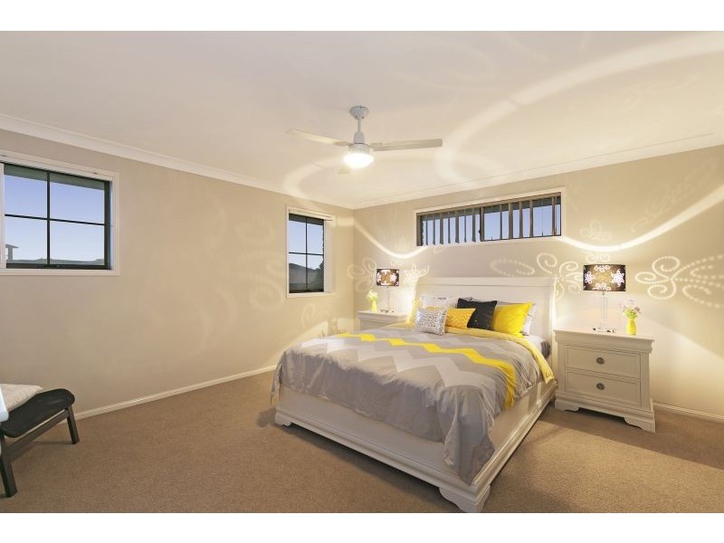 66 Ebony Crescent, Redland Bay QLD 4165