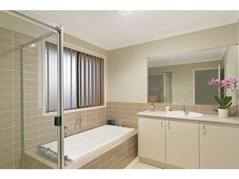 66 Ebony Crescent, Redland Bay QLD 4165