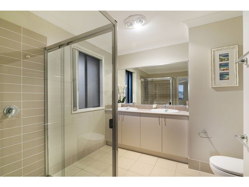 66 Ebony Crescent, Redland Bay QLD 4165