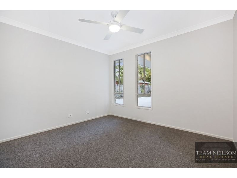 2/11 Anita St, Redland Bay QLD 4165