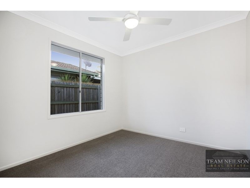 2/11 Anita St, Redland Bay QLD 4165
