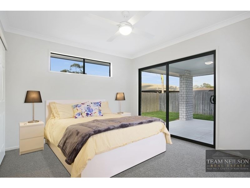 2/13 Anita Street, Redland Bay QLD 4165