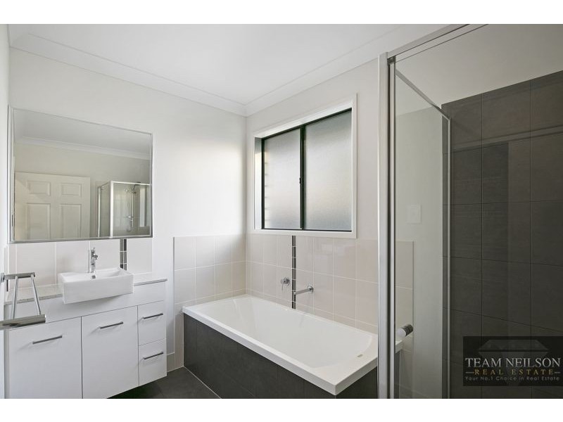 2/13 Anita Street, Redland Bay QLD 4165