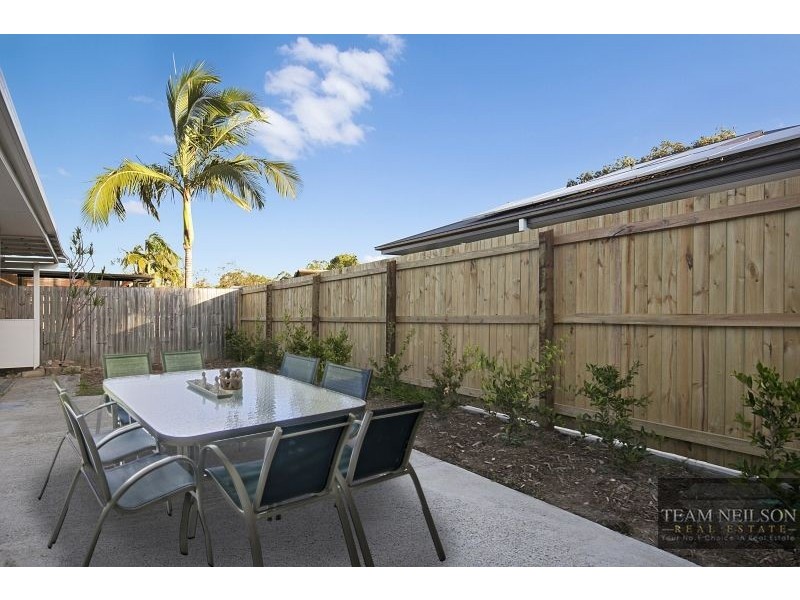 2/13 Anita Street, Redland Bay QLD 4165