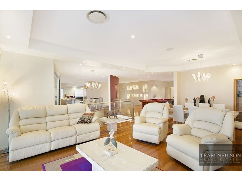 9 Wilson Esplanade, Redland Bay QLD 4165