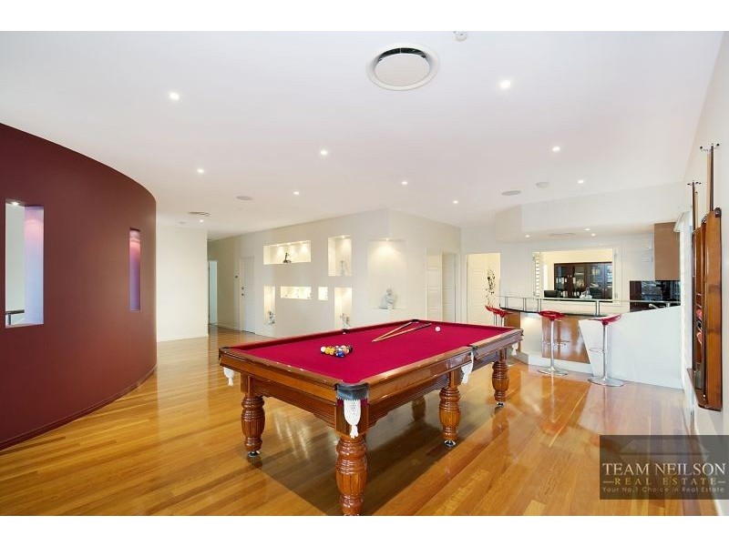 9 Wilson Esplanade, Redland Bay QLD 4165