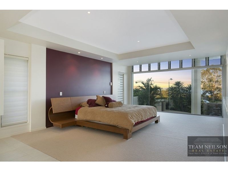 9 Wilson Esplanade, Redland Bay QLD 4165