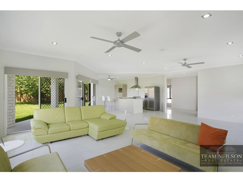 2/281 Bloomfield Street, Cleveland QLD 4163