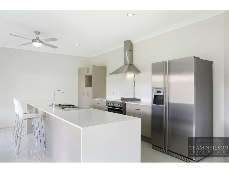 2/281 Bloomfield Street, Cleveland QLD 4163