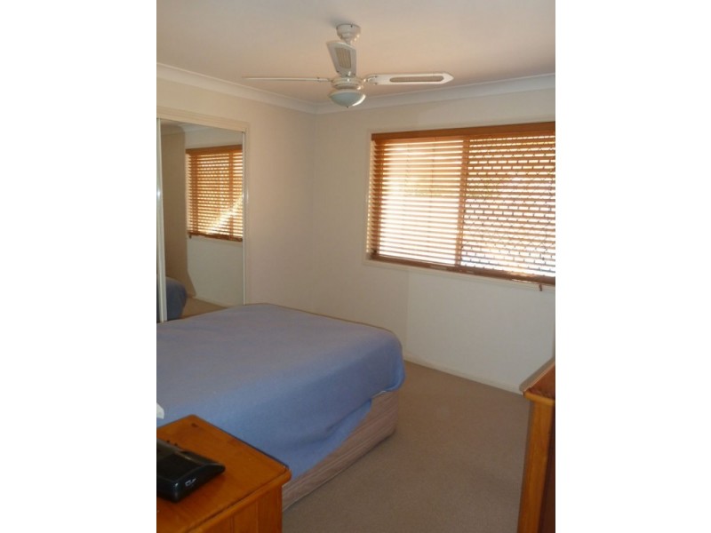 4 Crompton Court, Victoria Point QLD 4165