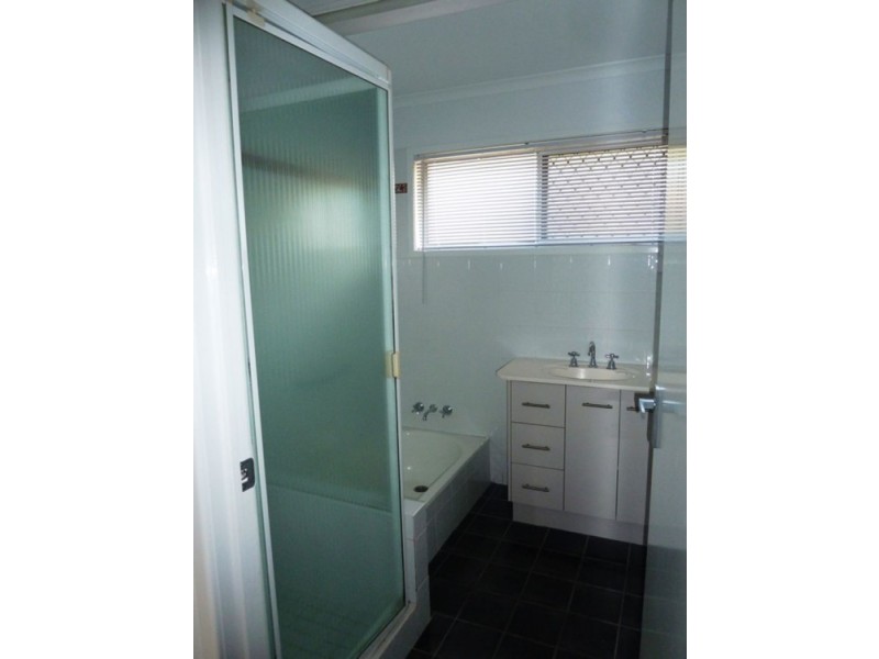 40 McWilliam Street, Redland Bay QLD 4165