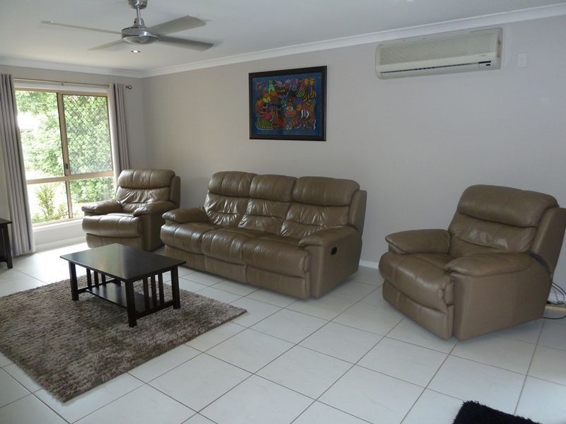 13 Niblick Way, Redland Bay QLD 4165