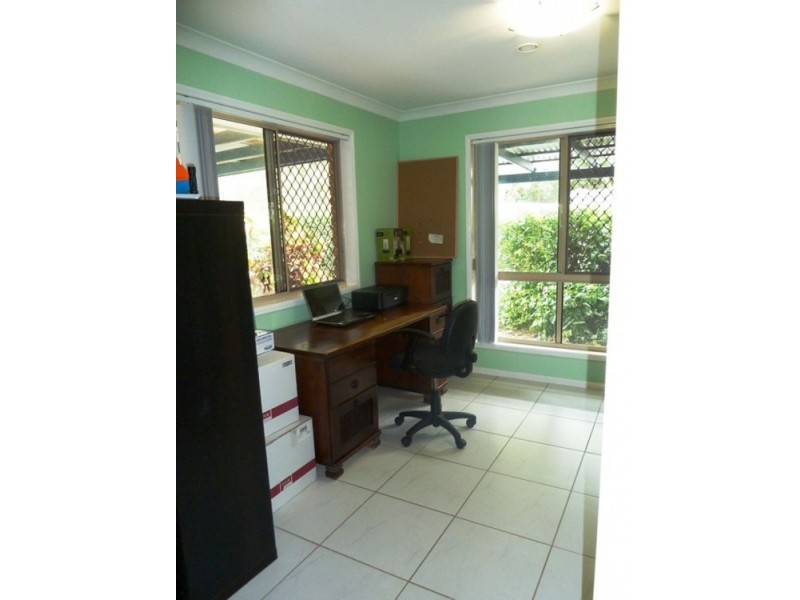 13 Niblick Way, Redland Bay QLD 4165