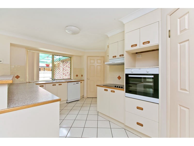 37 Pinelands Circuit, Redland Bay QLD 4165
