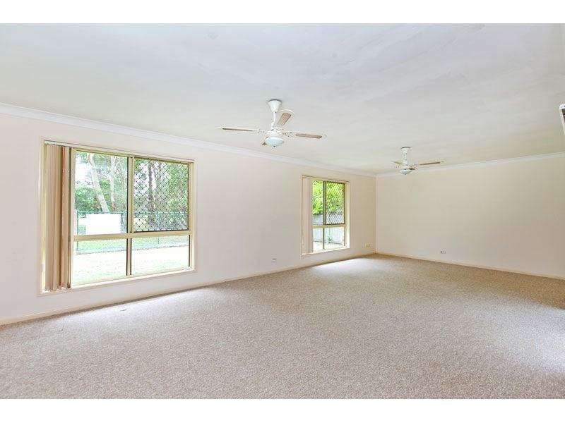 37 Pinelands Circuit, Redland Bay QLD 4165