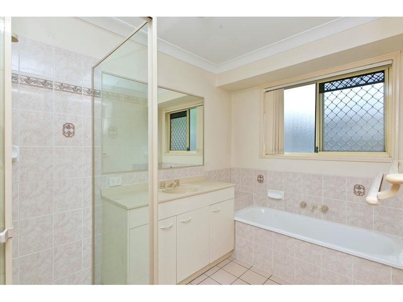 37 Pinelands Circuit, Redland Bay QLD 4165