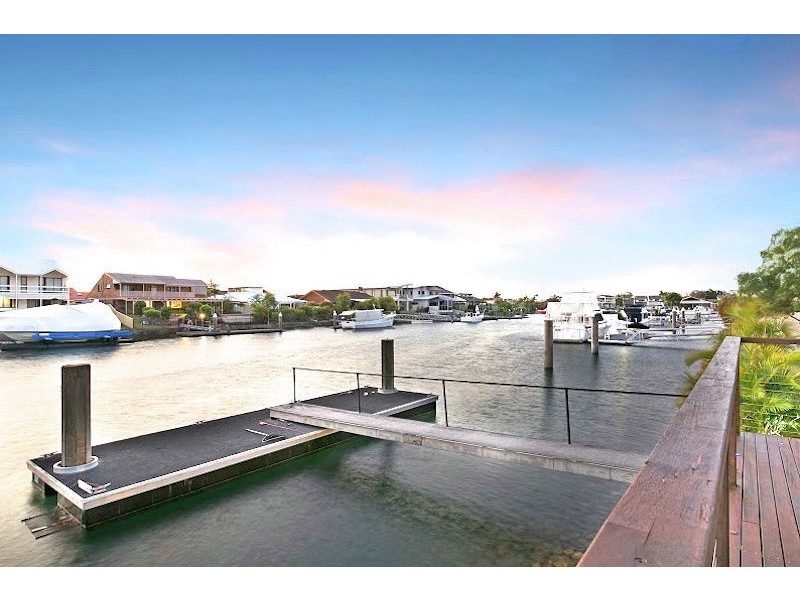 18 Bollard Ct, Raby Bay QLD 4163