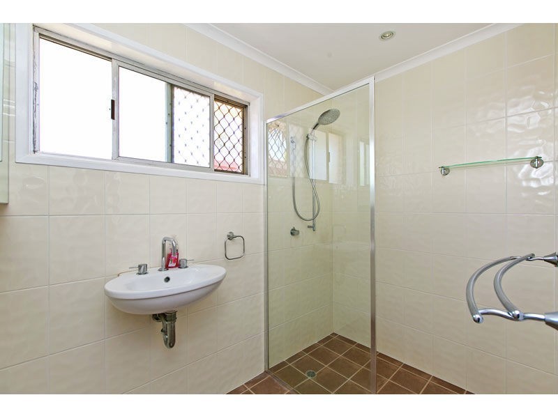 124 Cane Street, Redland Bay QLD 4165