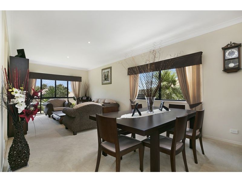 21 Ebony Crescent, Redland Bay QLD 4165