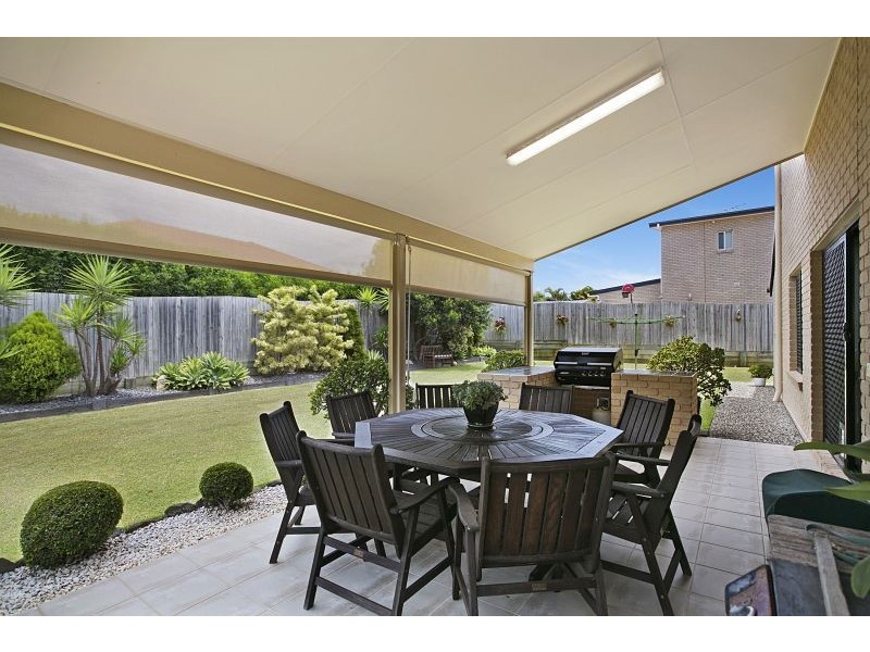 21 Ebony Crescent, Redland Bay QLD 4165