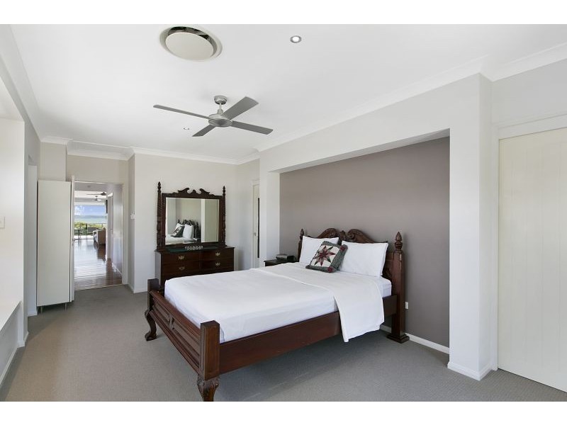 135 Passage St, Cleveland QLD 4163