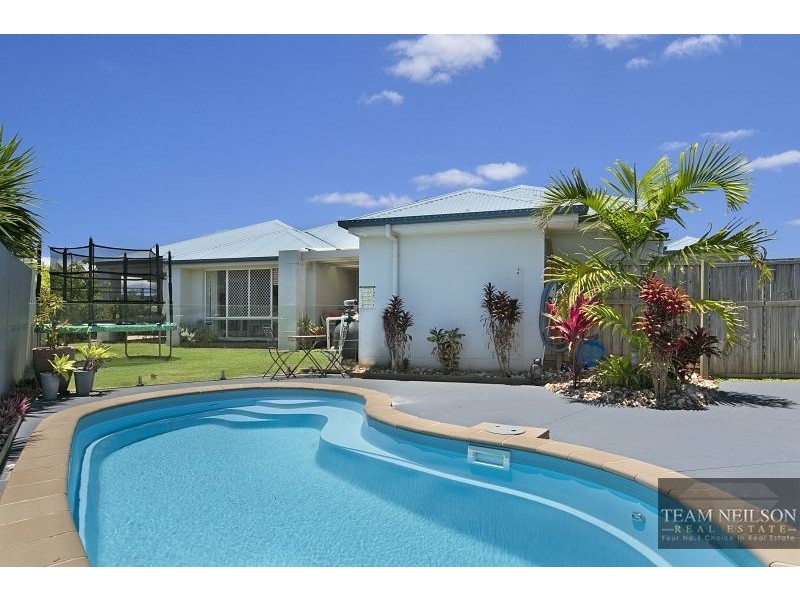 4 Caswell Crescent, Redland Bay QLD 4165