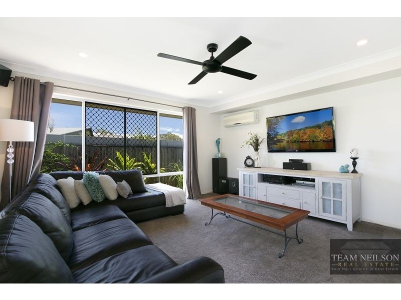 4 Caswell Crescent, Redland Bay QLD 4165