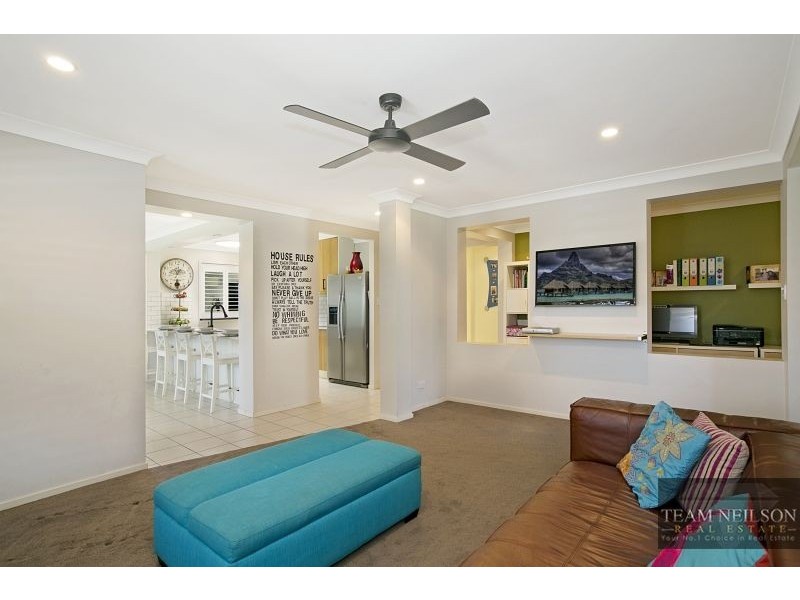 4 Caswell Crescent, Redland Bay QLD 4165