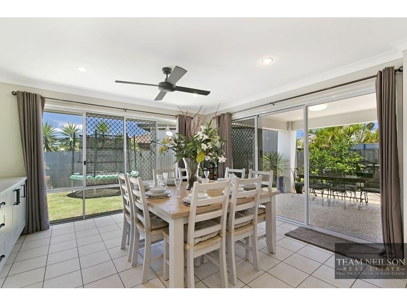 4 Caswell Crescent, Redland Bay QLD 4165