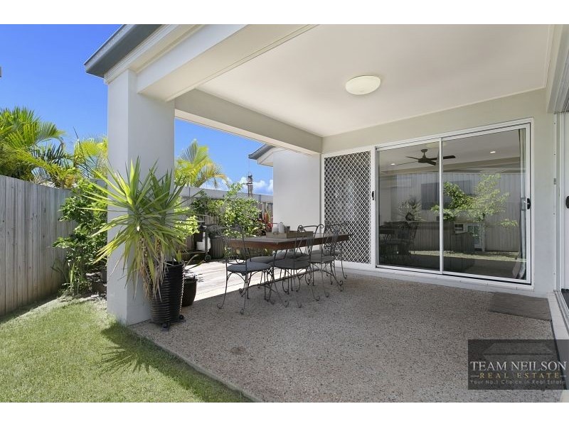 4 Caswell Crescent, Redland Bay QLD 4165