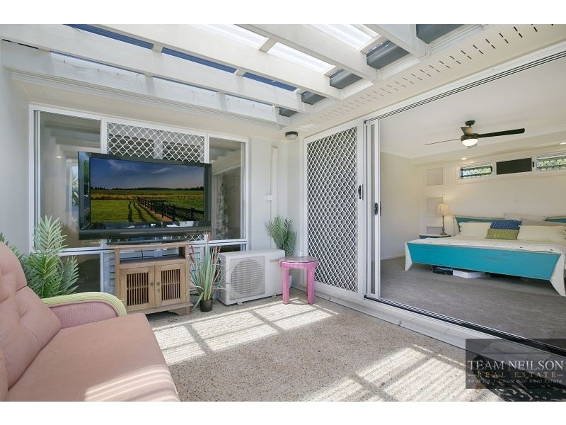 4 Caswell Crescent, Redland Bay QLD 4165