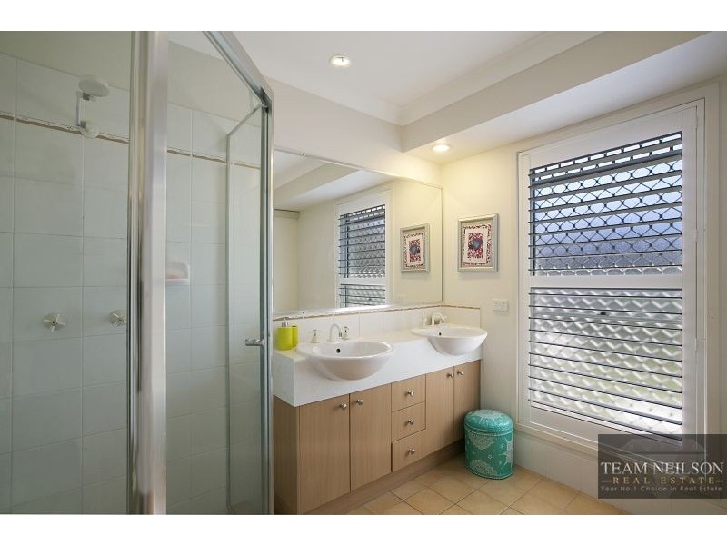 4 Caswell Crescent, Redland Bay QLD 4165