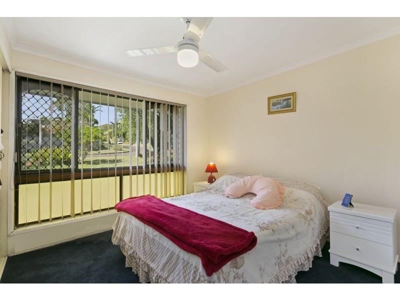 4 Sandpiper Street, Wellington Point QLD 4160